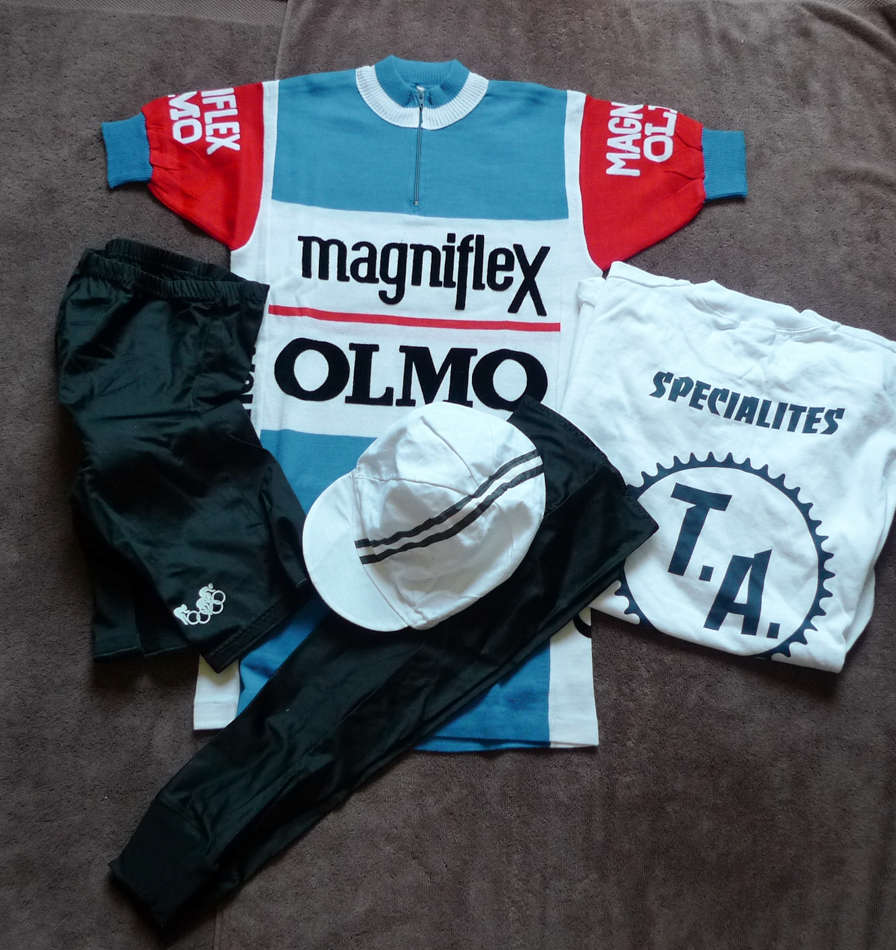 cycling clothing deals